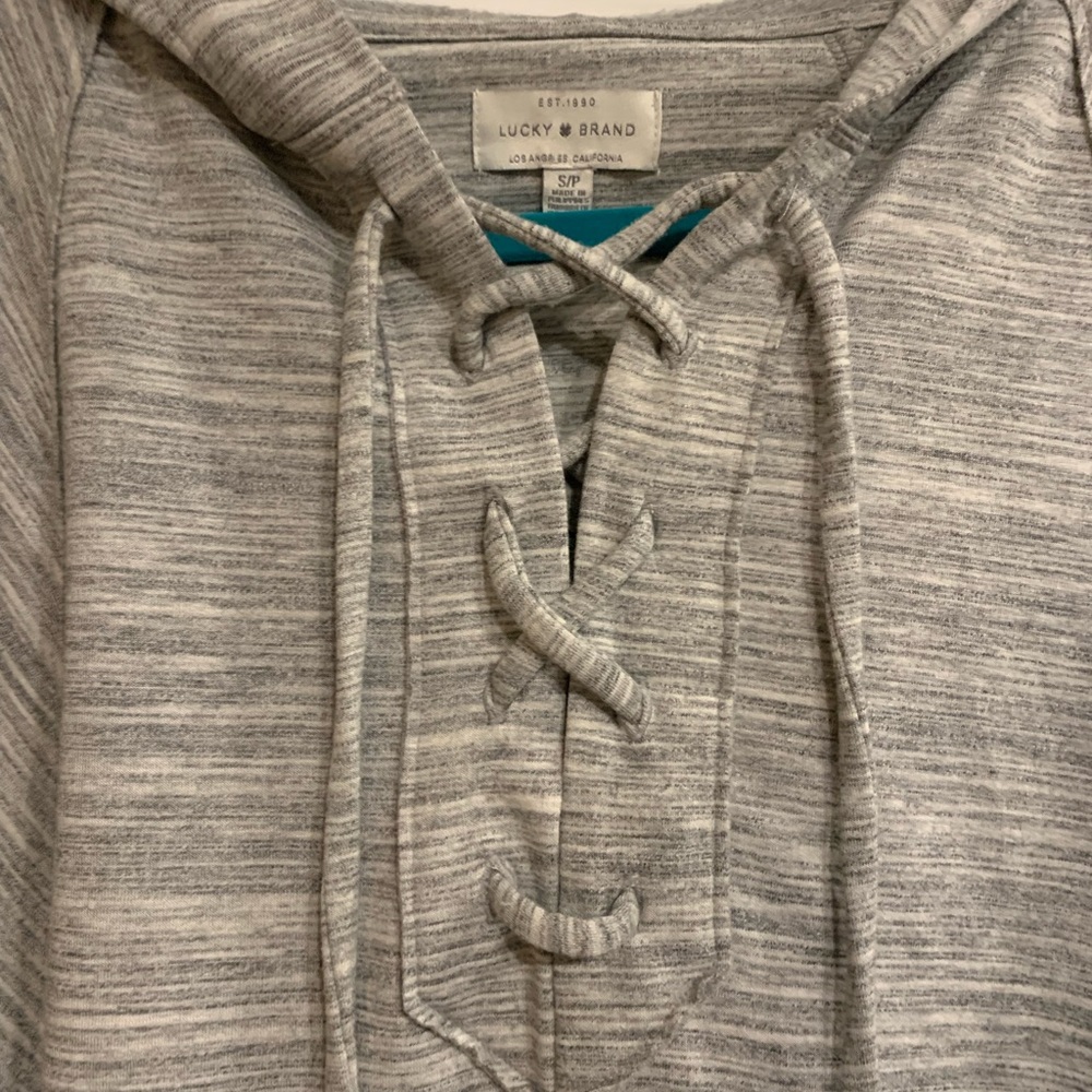 Lucky Brand Small Women’s Sweater.